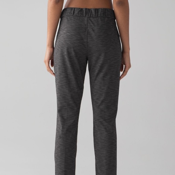 ❤️ Lululemon On The Fly Pant *28" Grey Luxtreme Size 4 - Picture 4 of 12